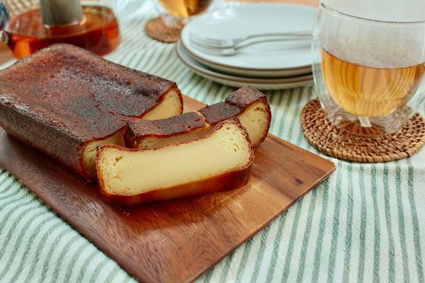 人気スイーツの簡単レシピ！  パウンド型で作る「カヌレ風スイーツ」の作り方