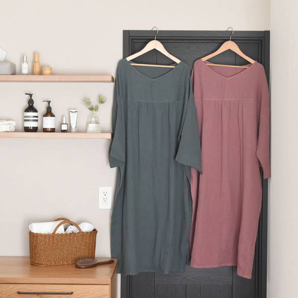 お風呂のあとのバタバタを解消。あの「湯上りガーゼワンピ」に長袖が仲間入り！[PR]