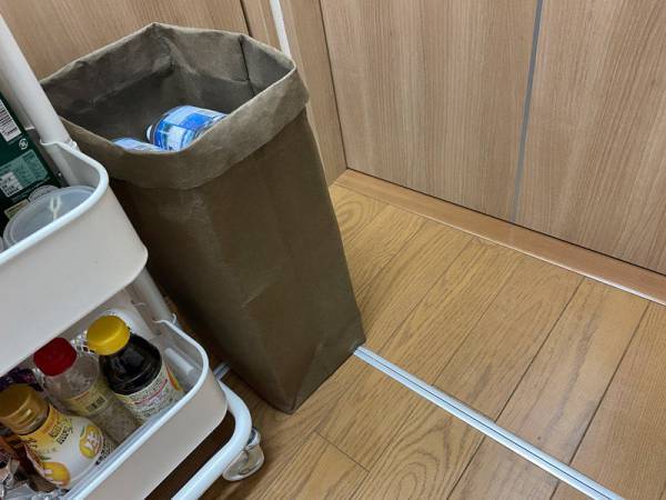 使い勝手はそのままに、まるごと目隠しが叶う「bon momentペーパーバッグ」スタッフの使い方[PR]