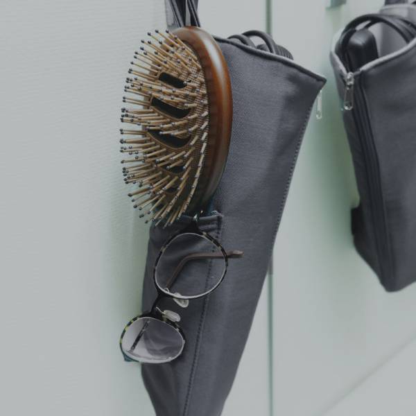 サニタリーがスッキリ広々♪吊り下げられる耐熱ポーチで快適になった話。愛用スタッフ使用レポ！[PR]