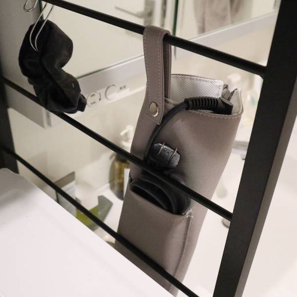 サニタリーがスッキリ広々♪吊り下げられる耐熱ポーチで快適になった話。愛用スタッフ使用レポ！[PR]