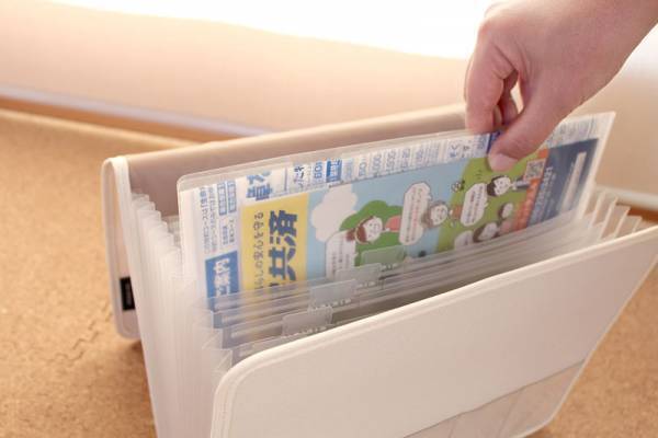 キレイが続く仕組み作り。「がばっと開く書類収納ケース」で家の保管書類をスッキリ化！[PR]