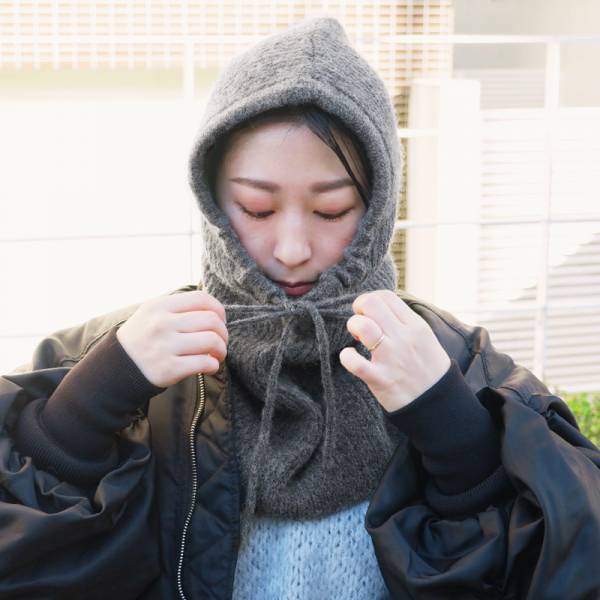 この冬トレンドの防寒アイテム「バラクラバ」。アンジェスタッフがコーデのコツ教えます！[PR]