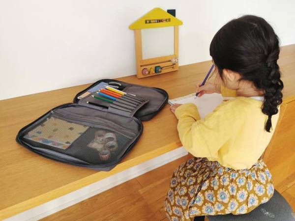 子ども達がお片付け上手に！文房具をひとまとめにできる「お絵描きバッグ」インスタグラマーさんの使用レポ♪[PR]
