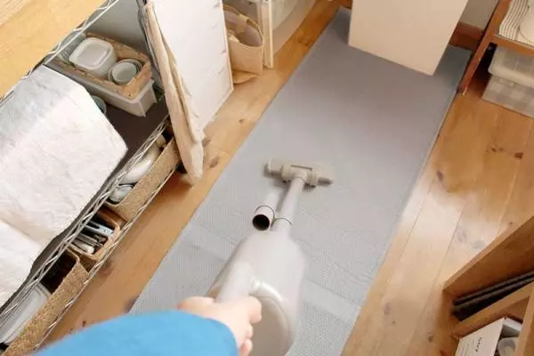 今年はコレで家事効率UP!シンクからコンロまで届く、広くて長~いキッチンマット