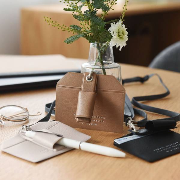 意外と多い、園や学校へ行く機会。もう困らない「保護者の必需品」3アイテム[PR]