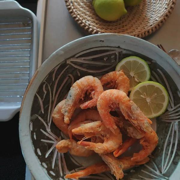 少ない油でカラッと揚がる！四角いホーロー天ぷら鍋【インスタグラマーさんの愛用品】[PR]