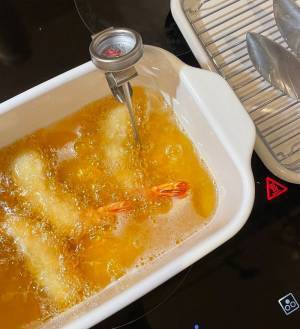 少ない油でカラッと揚がる！四角いホーロー天ぷら鍋【インスタグラマーさんの愛用品】[PR]