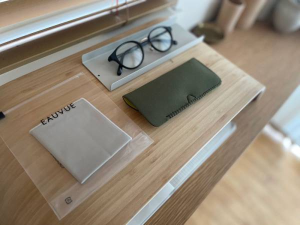 めがねさんにおすすめしたい、おしゃれな曇り止めクリーナー「EAUVUE(オーヴュー)」。[PR]