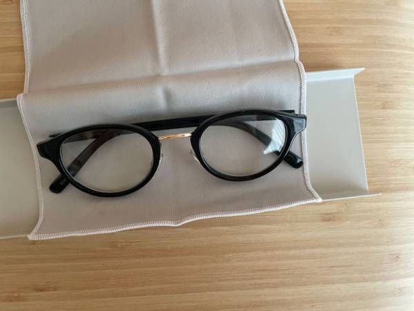 めがねさんにおすすめしたい、おしゃれな曇り止めクリーナー「EAUVUE(オーヴュー)」。[PR]