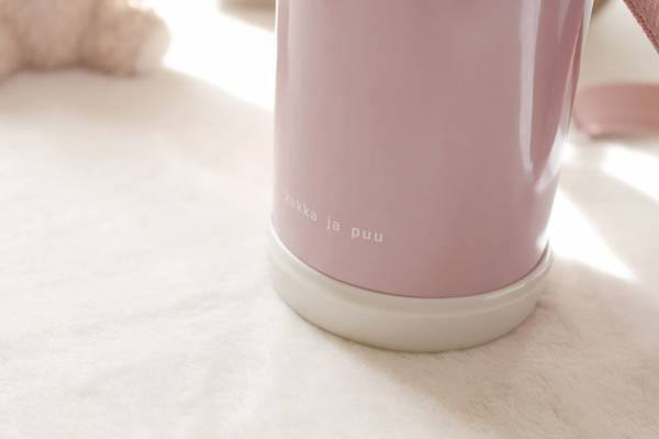 ずっと探してました。シンプル派ママも満足、ニュアンスカラーの「キッズ水筒」[PR]