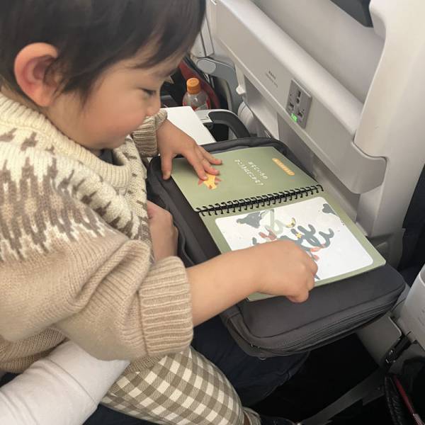 持って来て良かった！子連れ旅行のお助けアイテム「お絵描きバッグ」＆「ロードマップ」[PR]