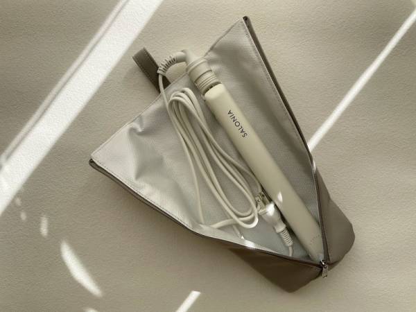 収納場所に困ったら。bon momentの「すっきりまとまる耐熱ヘアアイロンポーチ」。[PR]