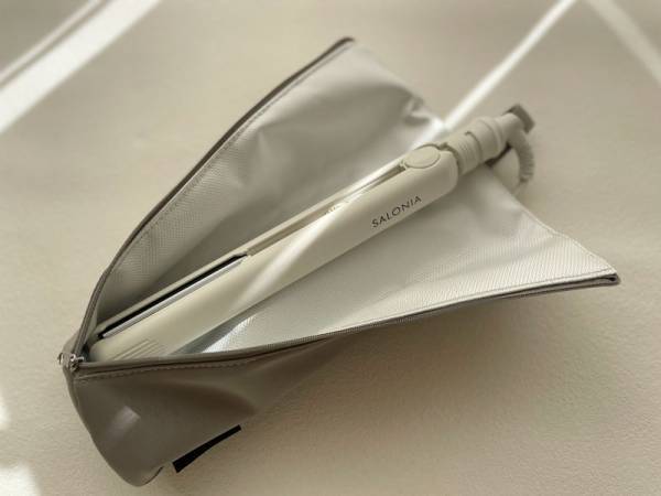 収納場所に困ったら。bon momentの「すっきりまとまる耐熱ヘアアイロンポーチ」。[PR]