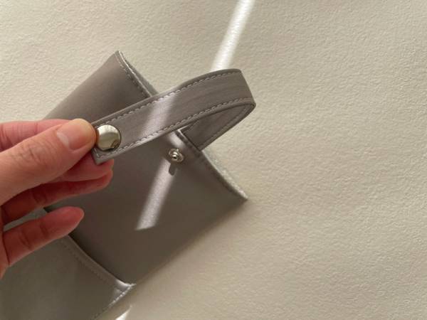 収納場所に困ったら。bon momentの「すっきりまとまる耐熱ヘアアイロンポーチ」。[PR]