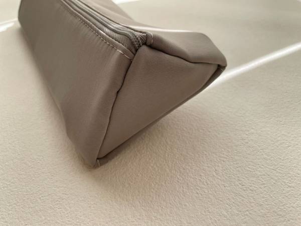 収納場所に困ったら。bon momentの「すっきりまとまる耐熱ヘアアイロンポーチ」。[PR]