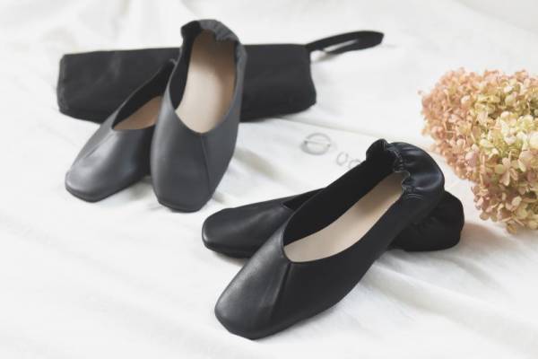 折りたたまないからサッと履ける、マニッシュな携帯シューズ【インスタグラマーさんのもの選び】[PR]