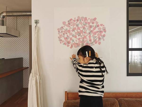 一足先に春気分♪お部屋がパッと華やかになる「春タペストリー」インスタグラマーさんの素敵なお部屋レポ[PR]