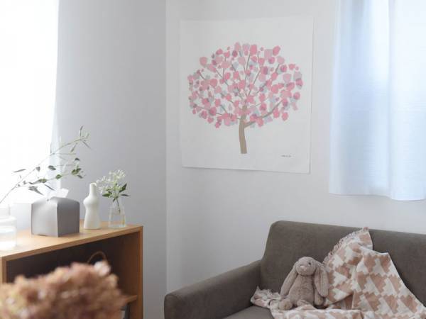 一足先に春気分♪お部屋がパッと華やかになる「春タペストリー」インスタグラマーさんの素敵なお部屋レポ[PR]