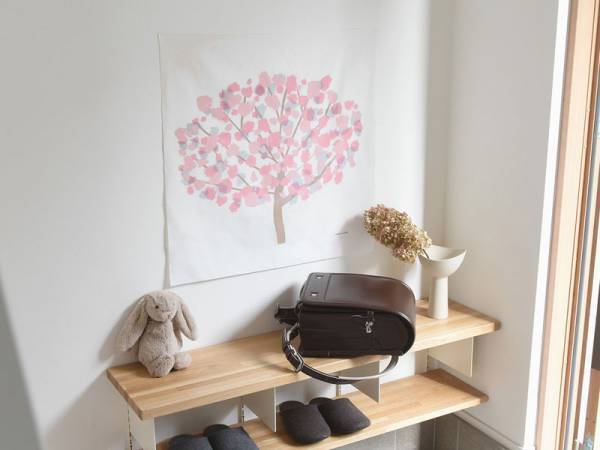 一足先に春気分♪お部屋がパッと華やかになる「春タペストリー」インスタグラマーさんの素敵なお部屋レポ[PR]