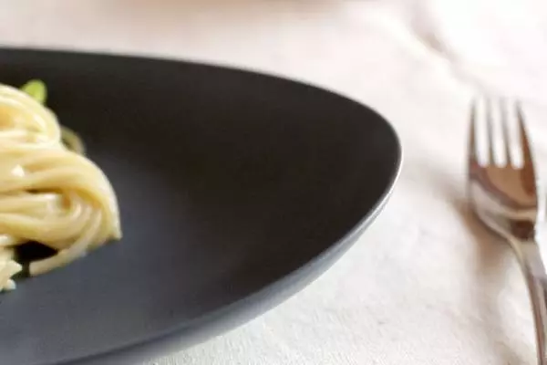 食器を買い足すなら絶対コレ！こなれ感を添える「bon momentオーバル皿」