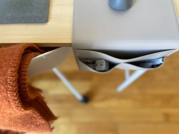 bon moment 「ベッド横、ソファ横で使えるフェイクレザーサイドポケット収納」のショートタイプをマウスパッドとして使ってみたら[PR]