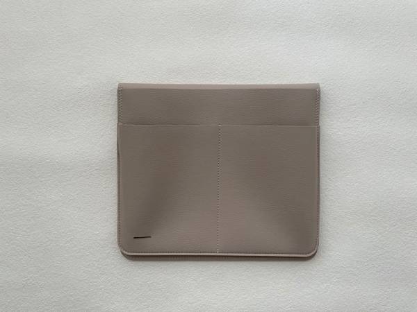 bon moment 「ベッド横、ソファ横で使えるフェイクレザーサイドポケット収納」のショートタイプをマウスパッドとして使ってみたら[PR]