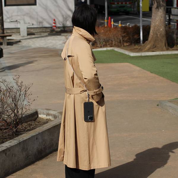 【アンジェ本店限定！新色登場】正直もう手放せない…！手ぶらが叶うスマホストラップ。愛用スタッフのリアル使用レポ[PR]