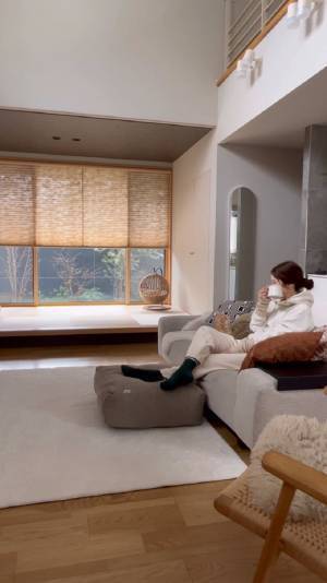 ペットや赤ちゃんとの暮らしにも嬉しい！bon moment luxeから登場した布団収納ケースの新作“多機能モデル”のある暮らし【インスタグラマーさんのもの選び】[PR]