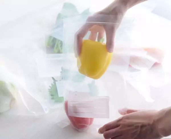 おいしさ長持ち!魔法のお野菜袋の新しい仲間「コンテナタイプ」使ってみました