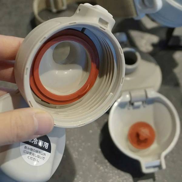 まさに理想！こんなの探してた！シンプル派ママインスタグラマーさんも絶賛のクッカヤプーキッズ水筒。[PR]