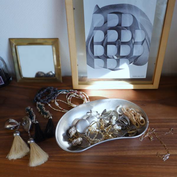 私だけの特別な宝箱。開く度に気分が上がるアクセサリーケース。アンジェスタッフに使用感聞きました。[PR]