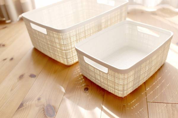 樹脂製だけどナチュラルに馴染む。リネン風BOXで「適材適所の」バスケット収納！[PR]