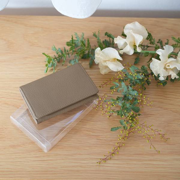 春気分を高めてくれる、bon momentのシックでシンプルな新作革小物が登場[PR]