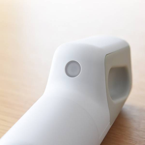 掃除が苦手な人も大丈夫。スマートなのにパワフル性能「±0　ハンディクリーナー」[PR]