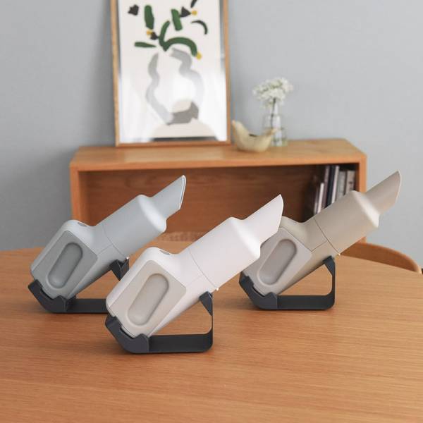 掃除が苦手な人も大丈夫。スマートなのにパワフル性能「±0　ハンディクリーナー」[PR]