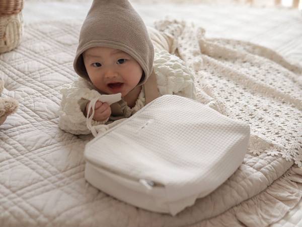 クッカヤプー大人気おむつポーチシリーズにワッフル素材が新登場！音が鳴る星のモチーフにベビーたちも夢中です[PR]