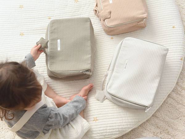 クッカヤプー大人気おむつポーチシリーズにワッフル素材が新登場！音が鳴る星のモチーフにベビーたちも夢中です[PR]