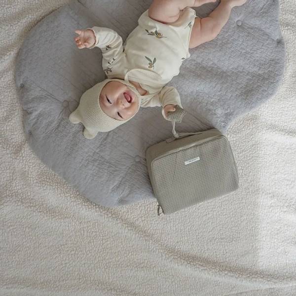 クッカヤプー大人気おむつポーチシリーズにワッフル素材が新登場！音が鳴る星のモチーフにベビーたちも夢中です[PR]