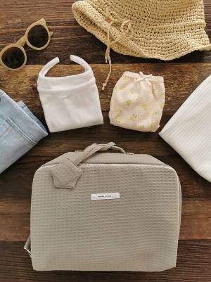 クッカヤプー大人気おむつポーチシリーズにワッフル素材が新登場！音が鳴る星のモチーフにベビーたちも夢中です[PR]