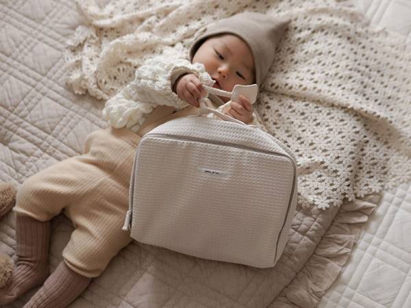 クッカヤプー大人気おむつポーチシリーズにワッフル素材が新登場！音が鳴る星のモチーフにベビーたちも夢中です[PR]