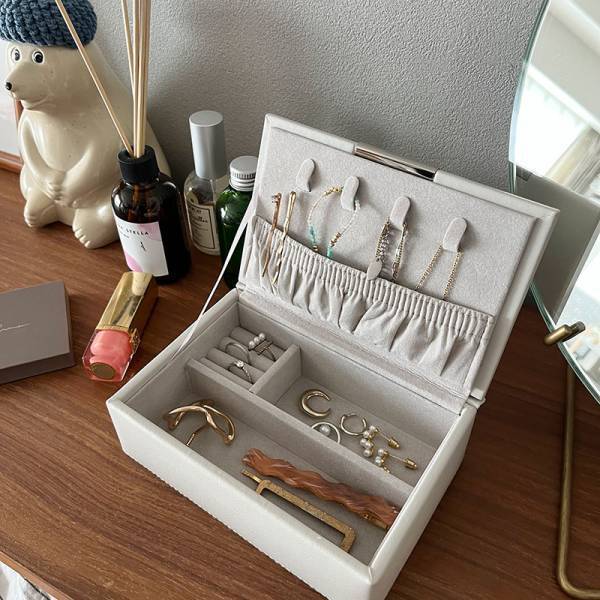 アクセサリーをたくさん持っていない人にこそ使いやすい「bon momentアクセサリーケース」スタッフの活用方法をご紹介[PR]