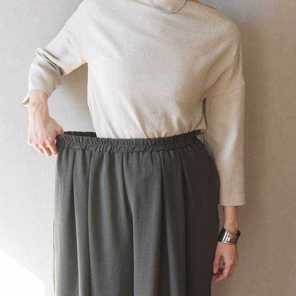 なんで今までなかったの？？「裾くるっ」の裏技でこんなにストレスフリーなスカート見えパンツ[PR]