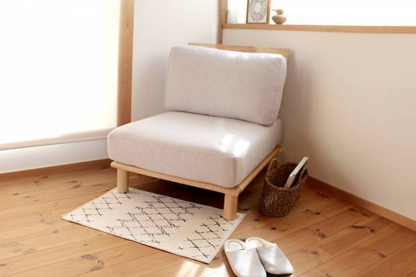 フローリングの砂ザリザリ対策に。「bon moment　手織風マット」が玄関で大活躍！[PR]