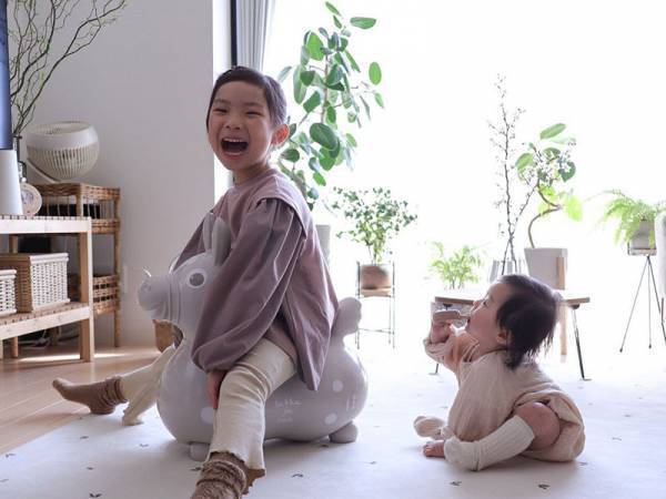 インテリアにこだわるなら、おもちゃの色にもこだわりたい。そんな願いを叶える限定カラーのロディ。【インスタグラマーさんのモノ選び】[PR]