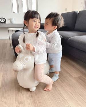 インテリアにこだわるなら、おもちゃの色にもこだわりたい。そんな願いを叶える限定カラーのロディ。【インスタグラマーさんのモノ選び】[PR]