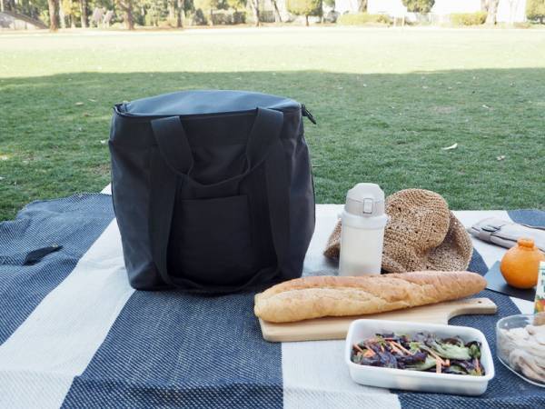 お花見、ピクニック、買い物…これからの季節に大活躍！荷物の量に合わせて2wayで使える「拡張できる 保冷トートバッグ」[PR]