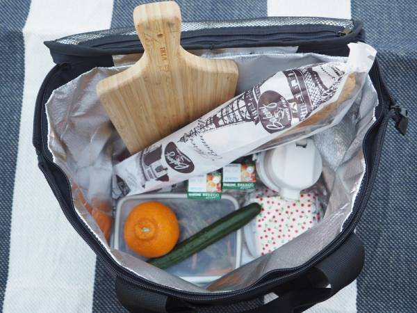 お花見、ピクニック、買い物…これからの季節に大活躍！荷物の量に合わせて2wayで使える「拡張できる 保冷トートバッグ」[PR]