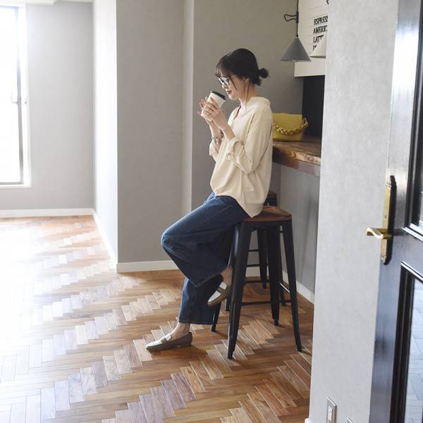 お出かけのモチベーションをアップ！今の服にプラスしたい、ジャストな春服5選[PR]