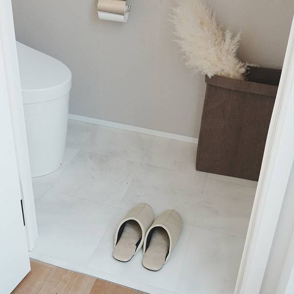 アルコール除菌できて清潔に使える、トイレスリッパ界に新スター誕生！[PR]